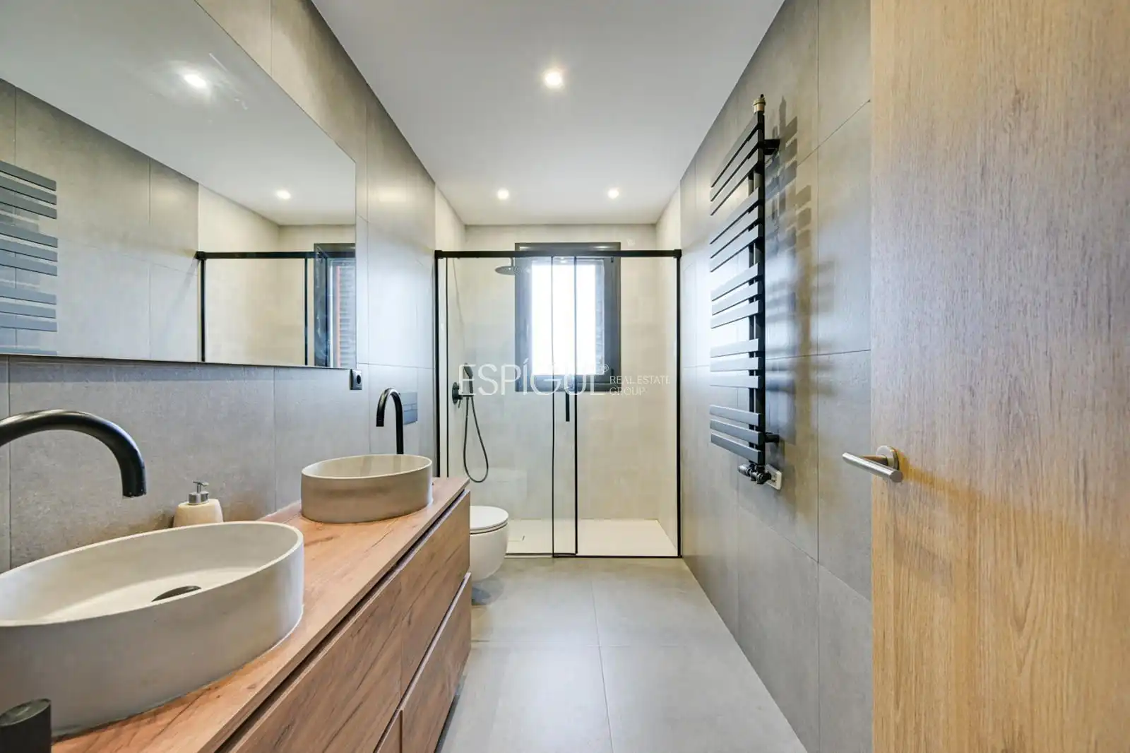 Bathroom of Houses for sale in Mataró  with Air Conditioner, Private garden and Terrace