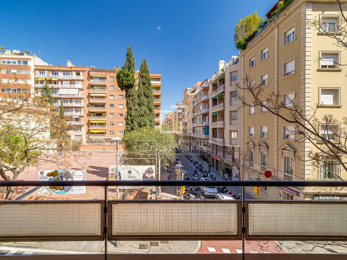 Exterior view of Flat for sale in Barcelona  with Storage room