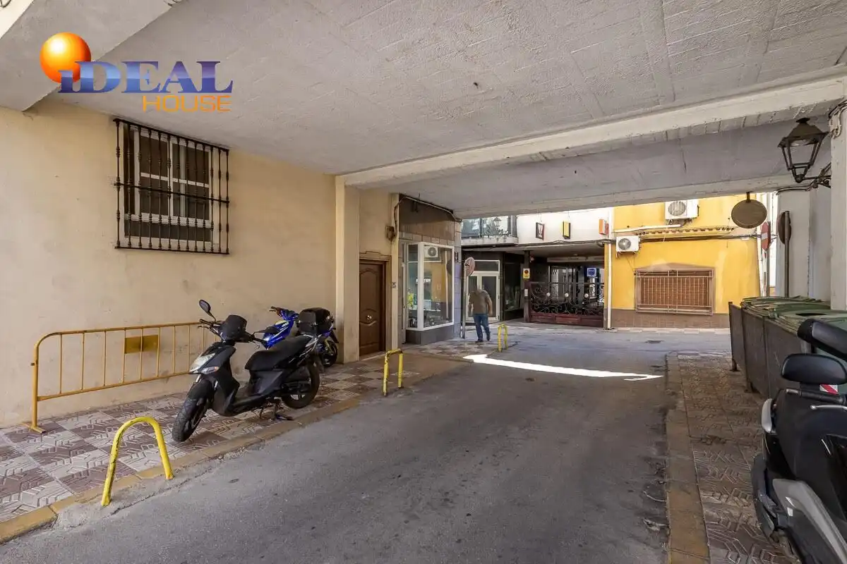 Exterior view of Flat for sale in Los Villares  with Furnished and Balcony