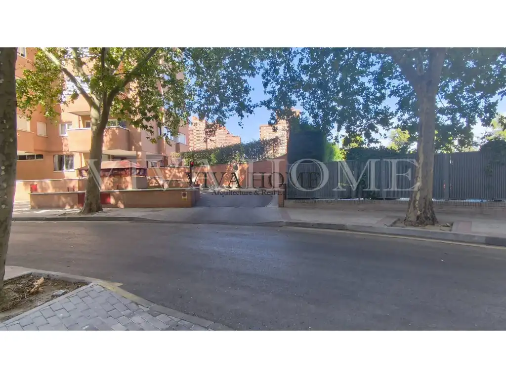 Vista exterior de Pis en venda en Madrid