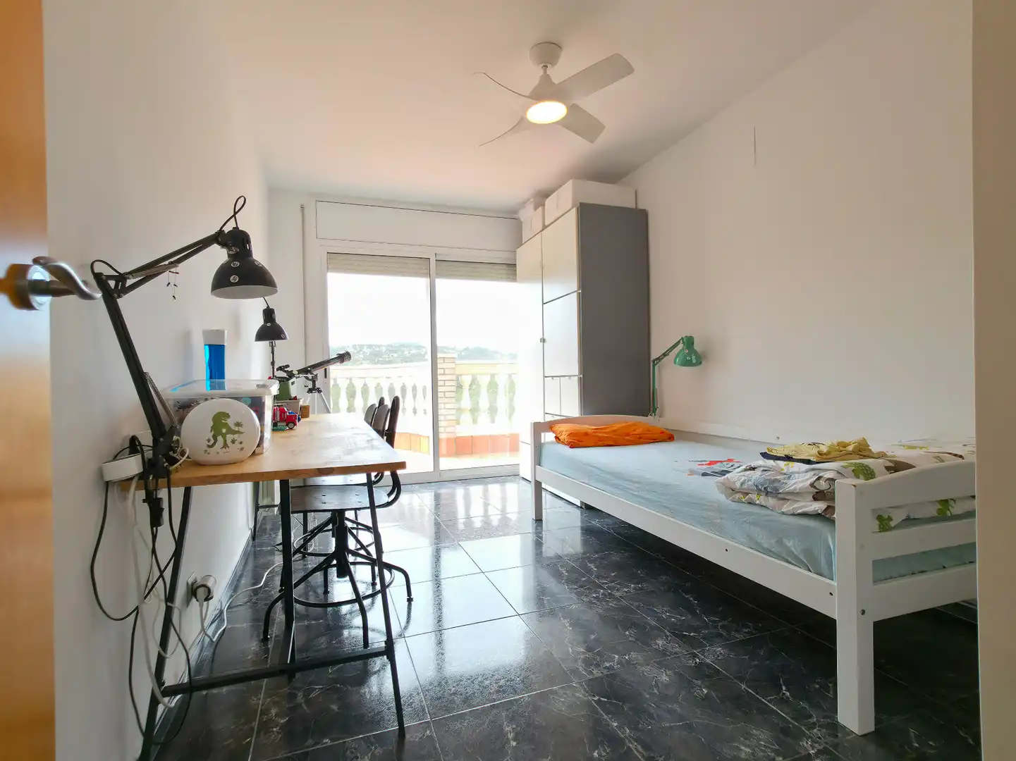 Dormitori de Casa o xalet en venda en Sant Andreu de la Barca amb Aire condicionat, Calefacció i Jardí privat