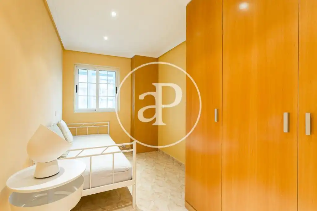 Flat for rent in Av. del General Avilés, Sant Pau