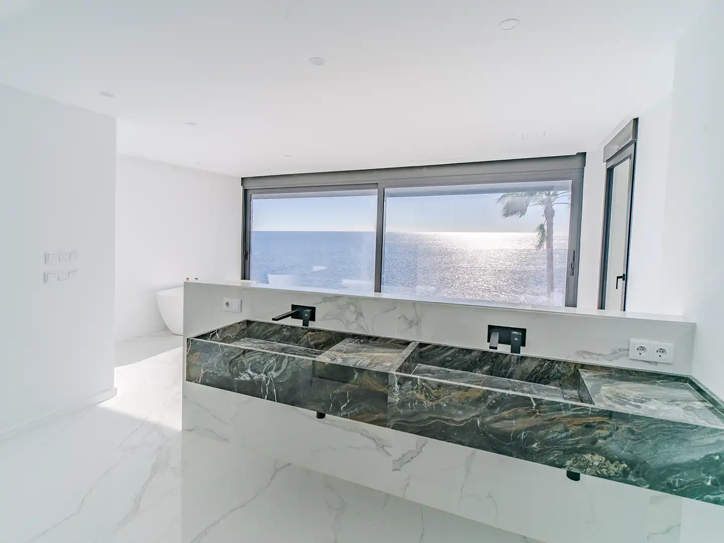 Bathroom of Houses for sale in El Campello  with Air Conditioner, Heating and Private garden