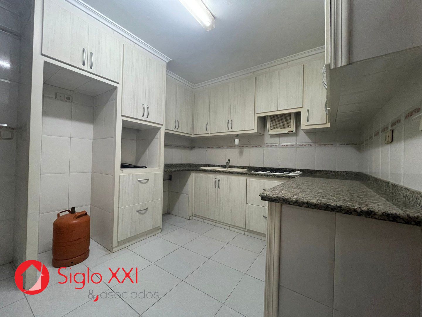 Cuina de Casa o xalet en venda en Almazora / Almassora amb Terrassa