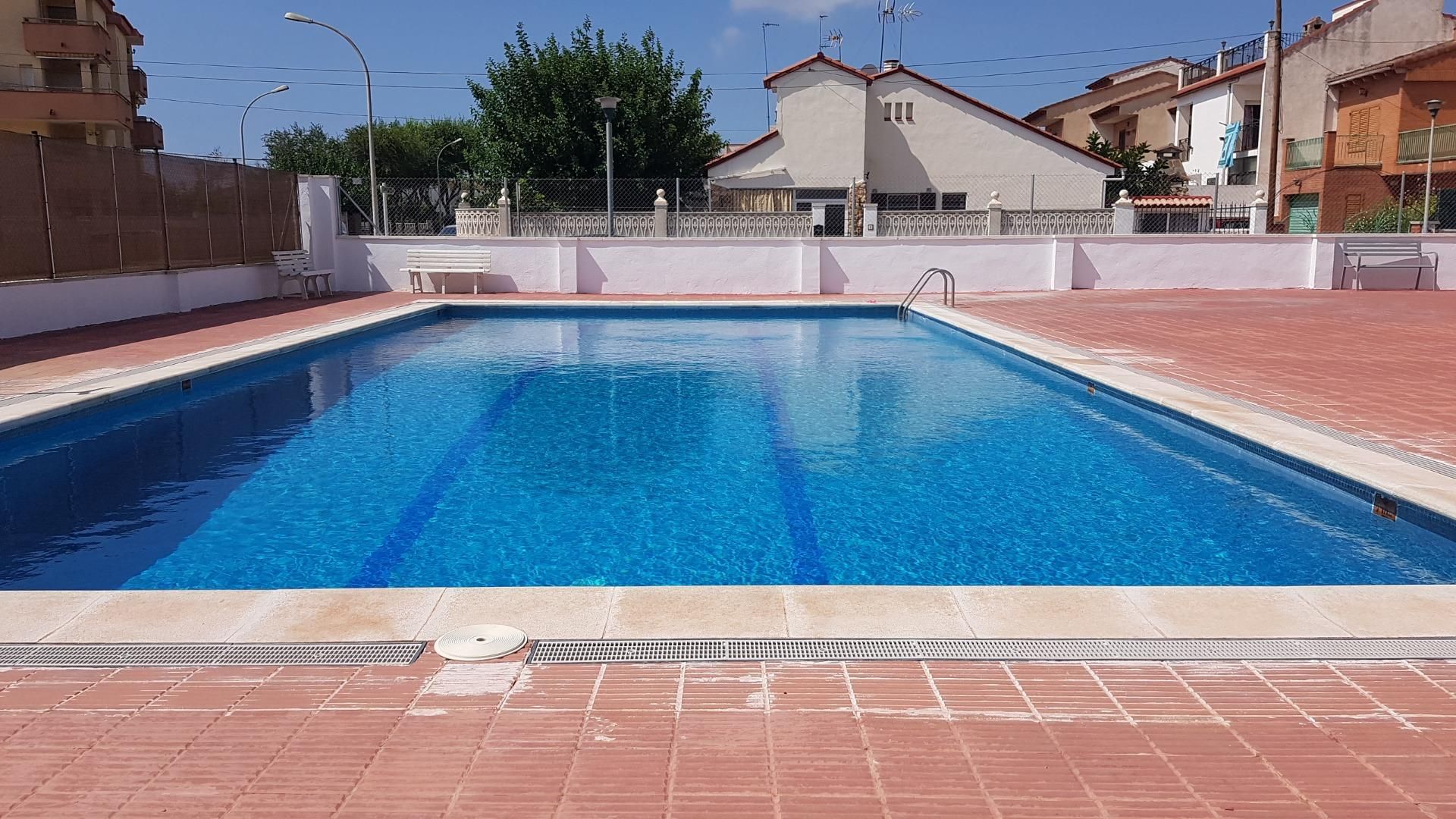 Swimming pool of Single-family semi-detached for sale in Torredembarra  with Heating, Private garden and Terrace