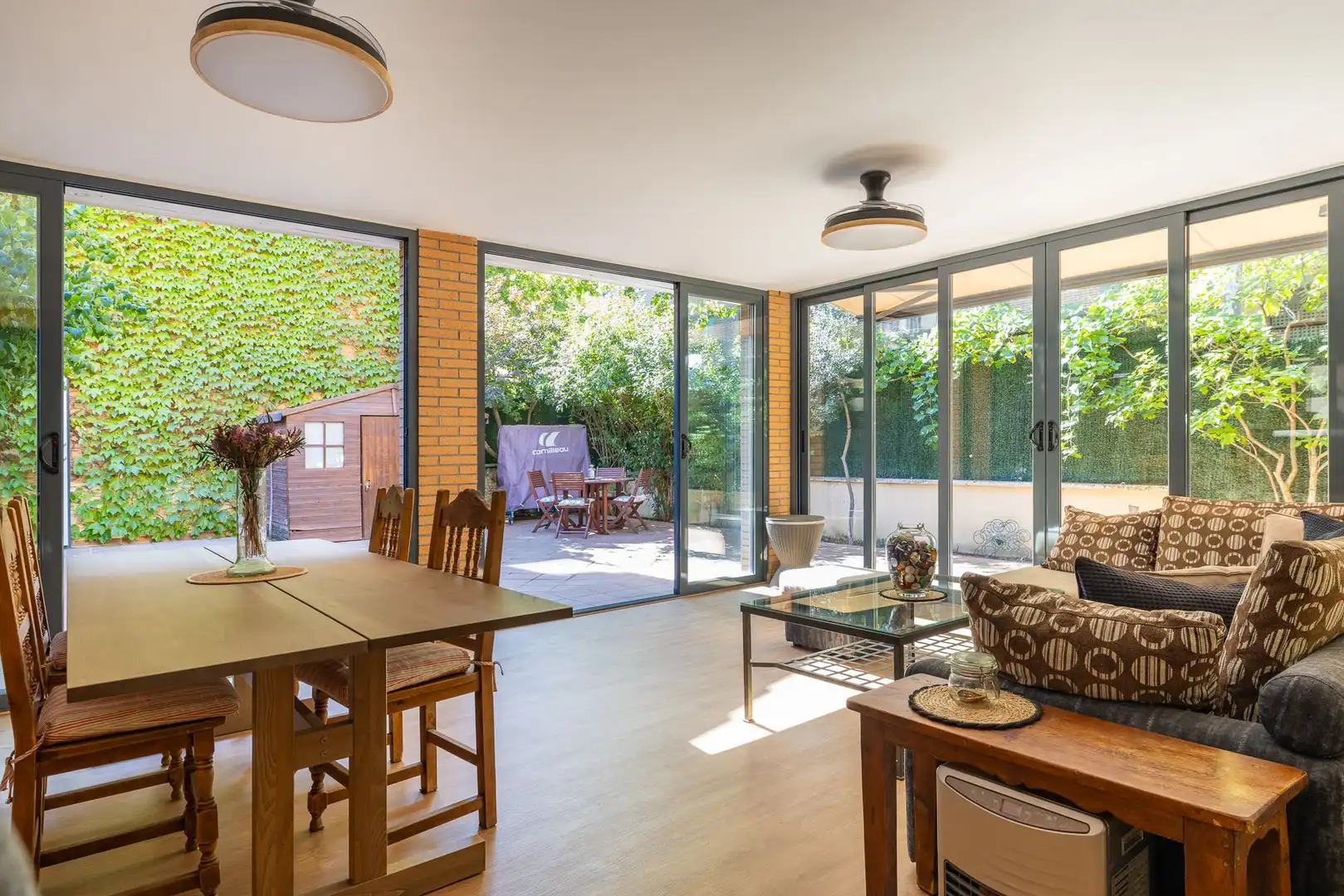 Casa pareada con piscina en venta en Los Villares