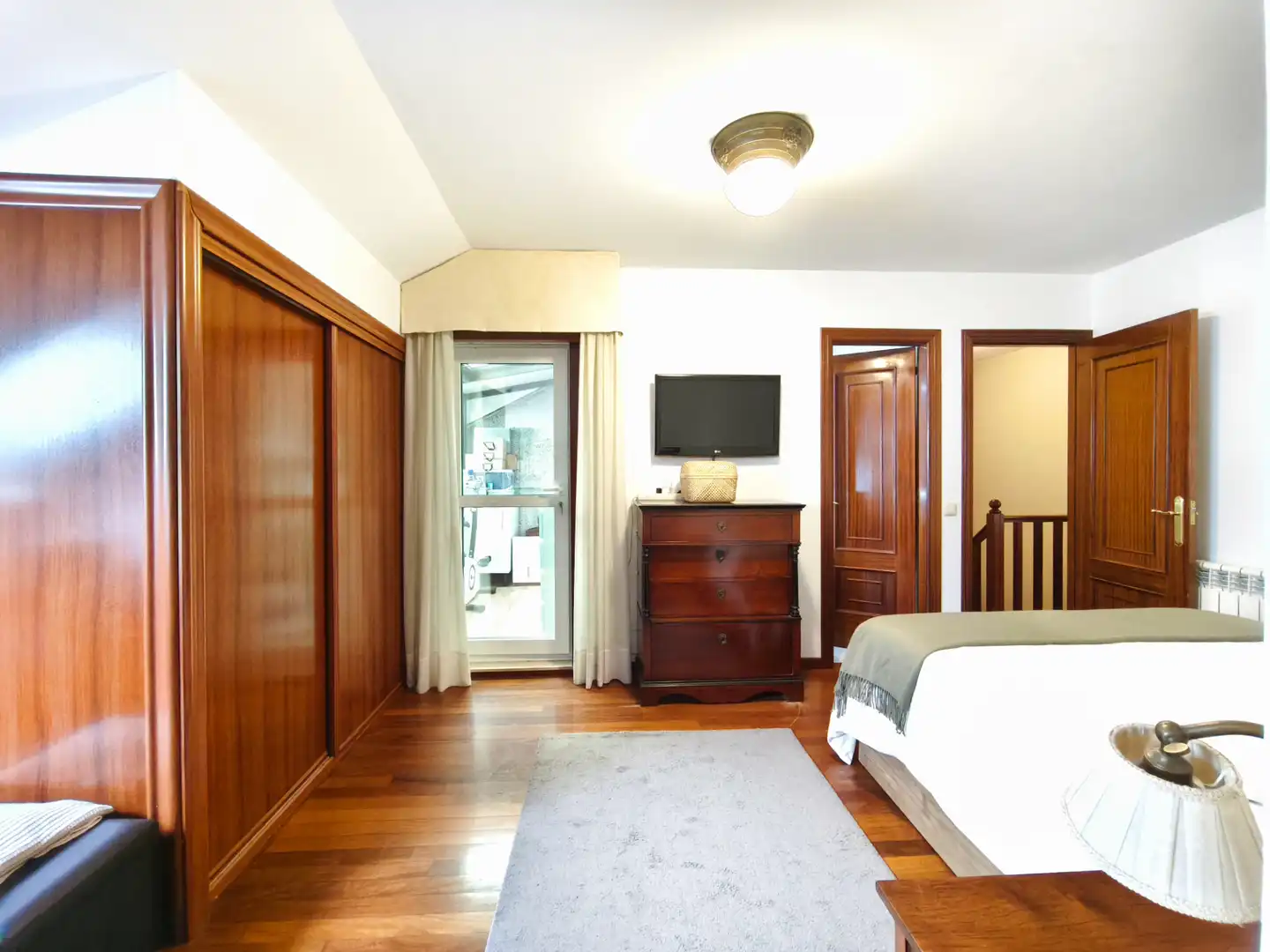 Habitación de Dúplex en venta en Santiago de Compostela  con Calefacción, Terraza y Trastero