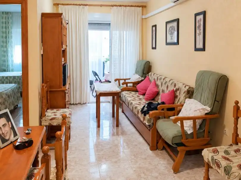 Sala de estar de Piso en venta en Torrevieja con Aire acondicionado, Terraza y Balcón