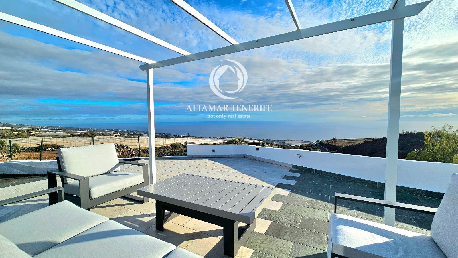 Terrace of House or chalet for sale in Guía de Isora  with Air Conditioner, Terrace and Swimming Pool