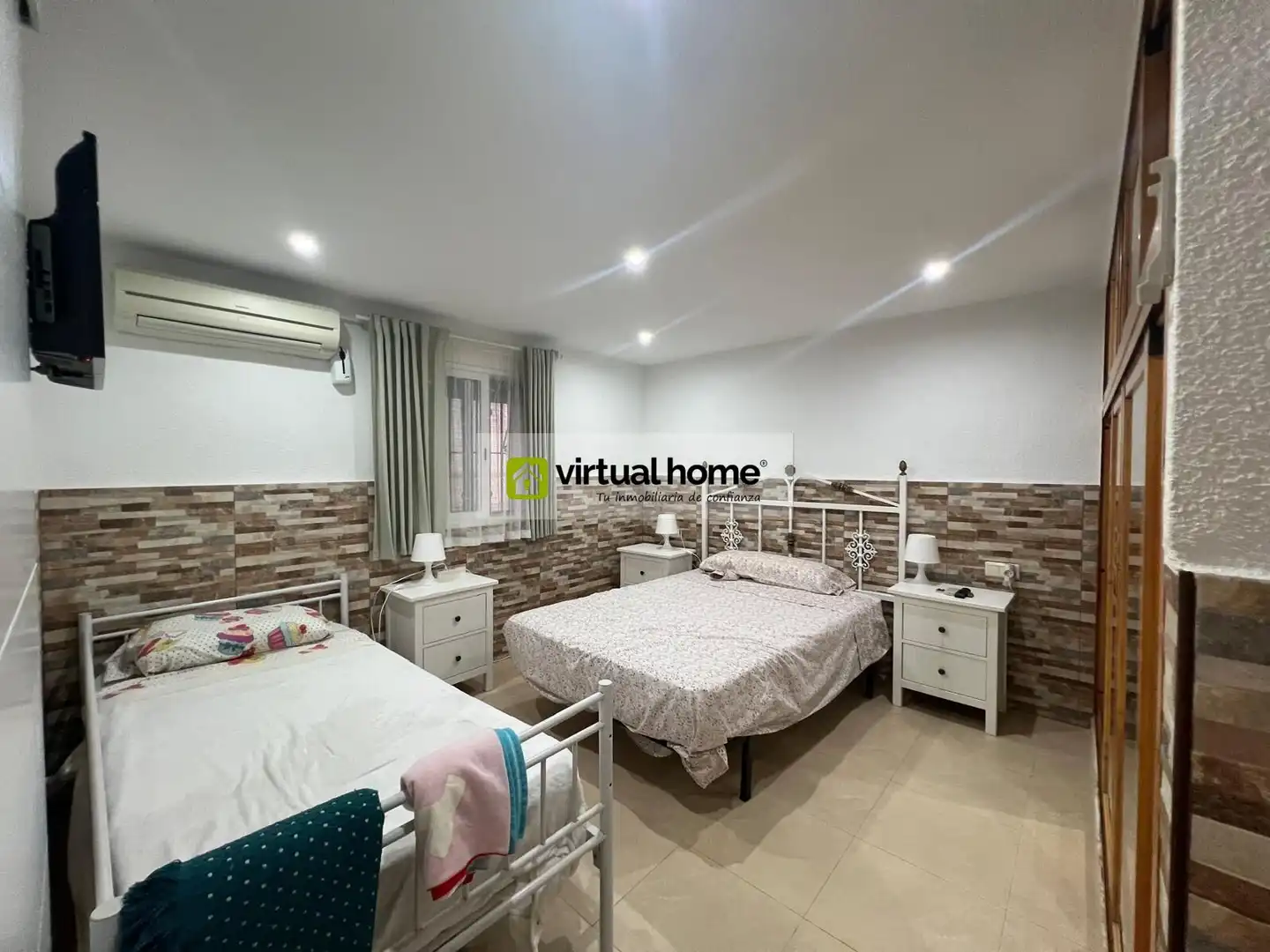 Habitación de Planta baja en venta en Benidorm con Aire acondicionado, Trastero y Amueblado