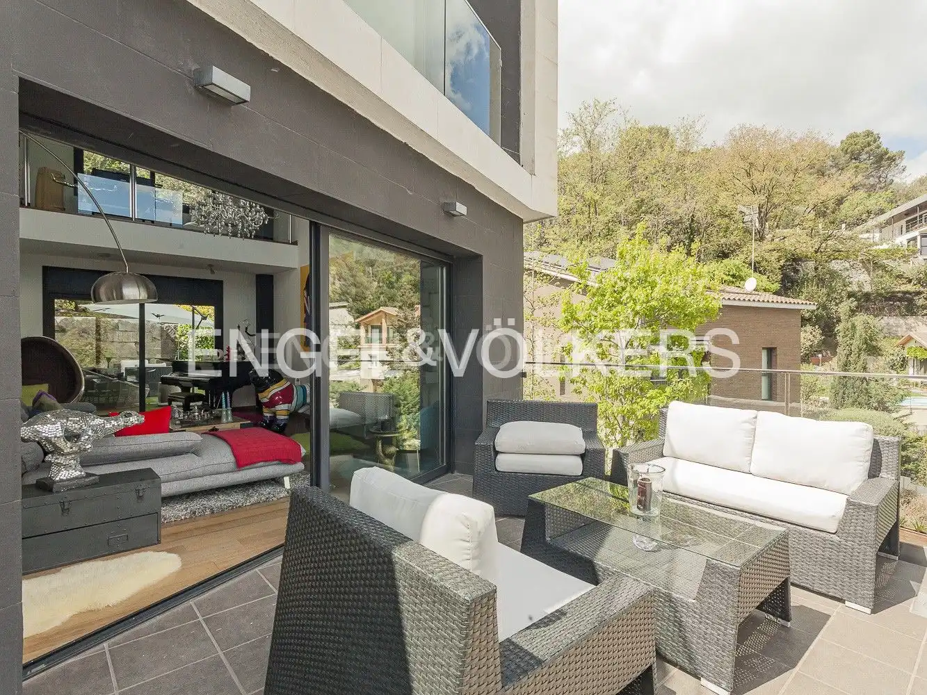 Terrassa de Casa o xalet en venda en Sant Cugat del Vallès amb Calefacció, Jardí privat i Parquet