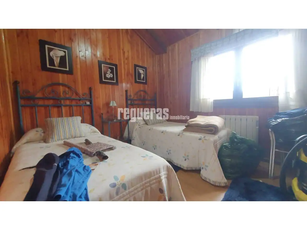 Dormitori de Casa o xalet en venda en Illas amb Calefacció, Parquet i Terrassa