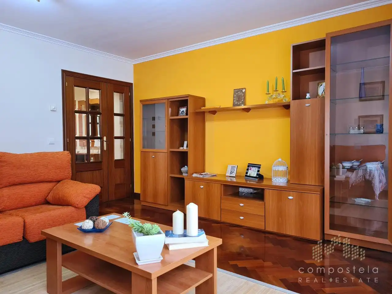 Sala de estar de Piso en venta en Ames con Calefacción, Parquet y Terraza
