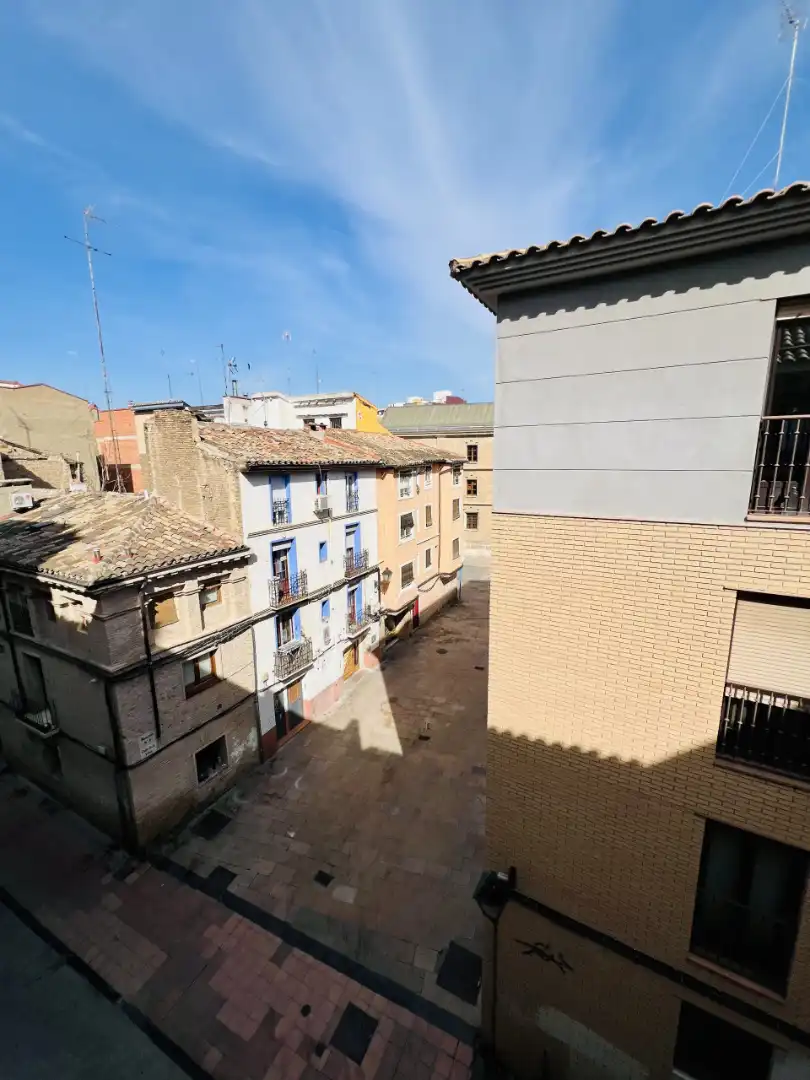 Exterior view of Flat for sale in Zaragoza  with Heating, Oven and Washing machine