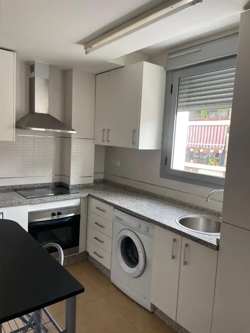 Flat for sale in Avenida de Libia, Viñuela - Rescatado