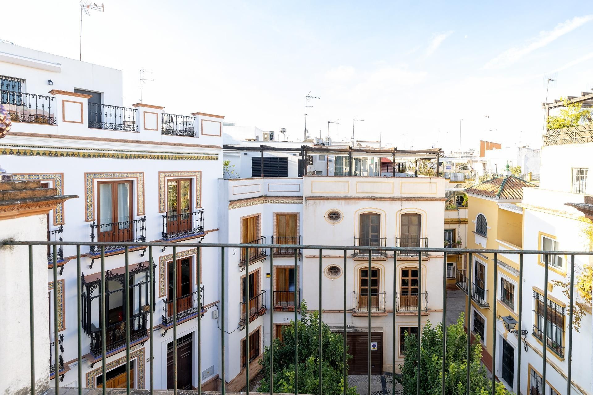 Exterior view of House or chalet for sale in  Sevilla Capital  with Terrace