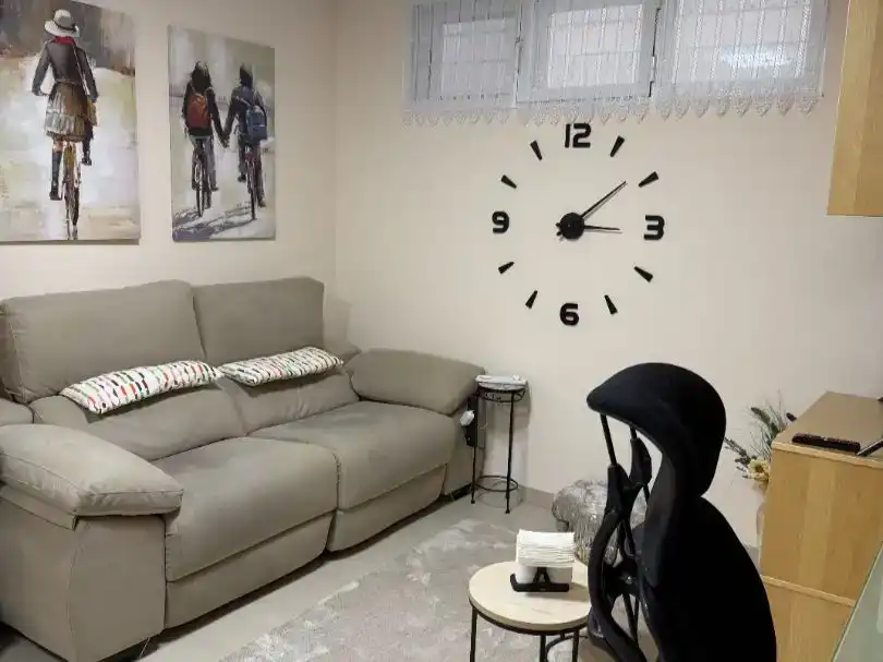 Sala d'estar de Casa adosada en venda en Miranda de Ebro amb Jardí privat, Parquet i Traster