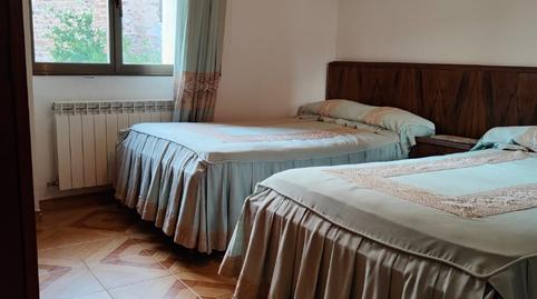 Foto 3 de Casa adosada en venda a Calle Luis Bretón, 7, Ocón, La Rioja