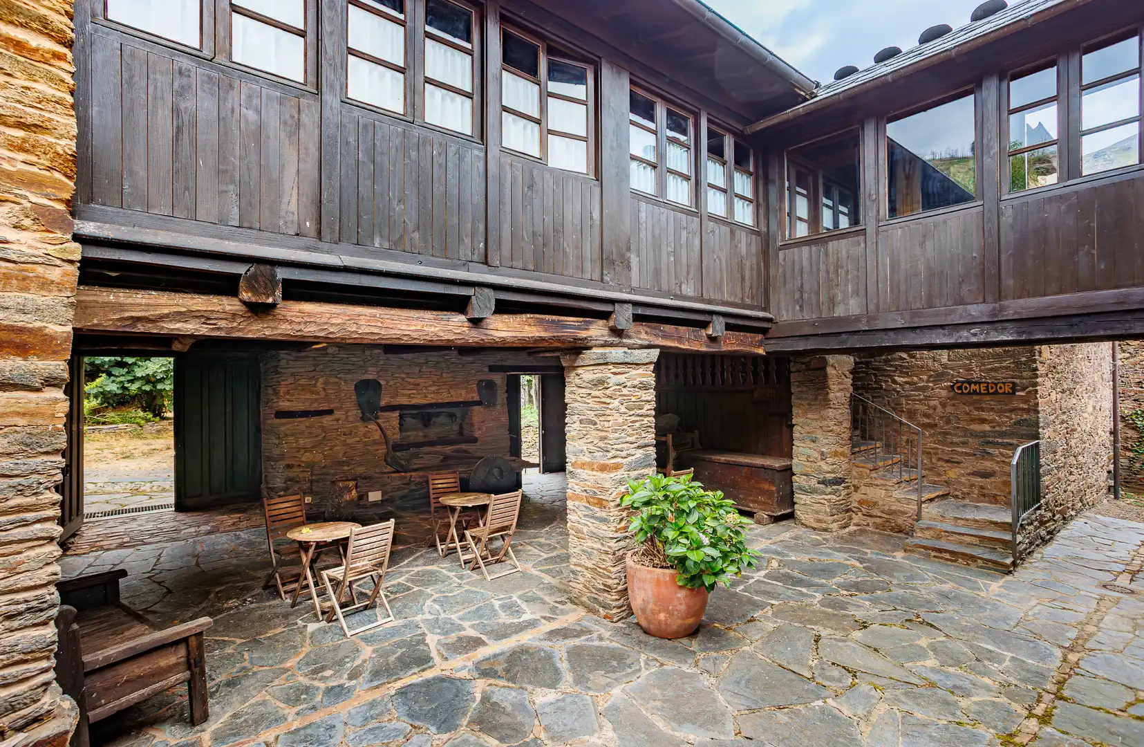 Terraza de Local en venta en Folgoso do Courel con Amueblado