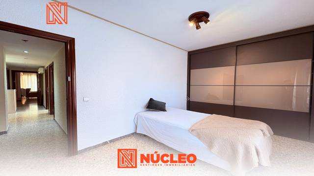 Piso en Venta en Calle de los Condes de Aragón en Romareda