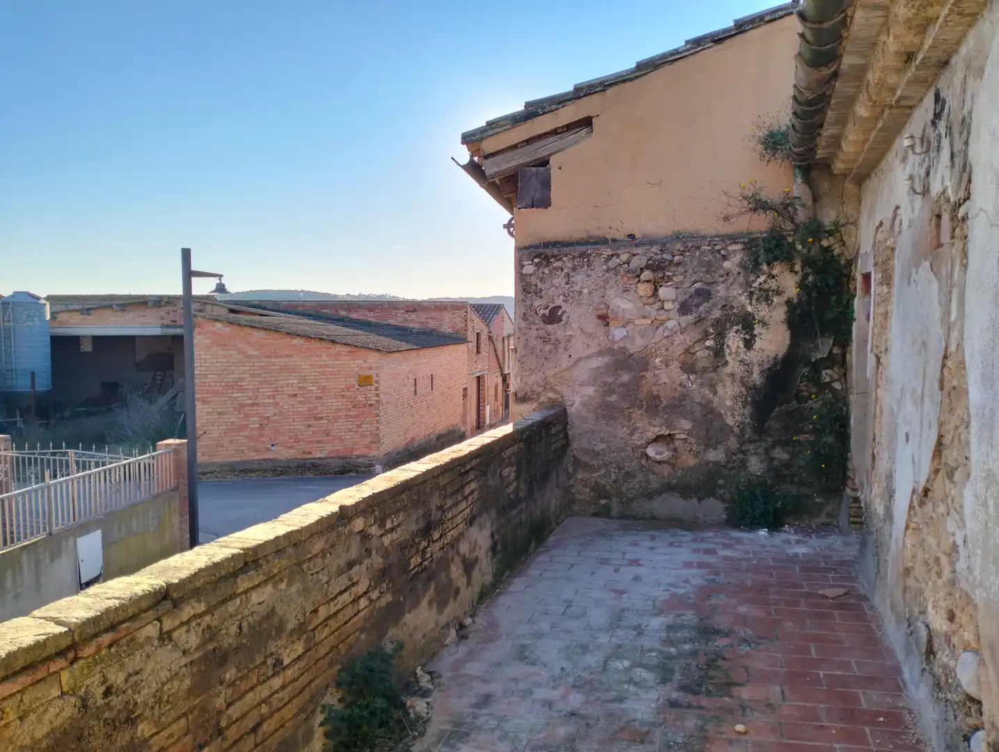 Vista exterior de Casa adosada en venta en Bàscara con Jardín privado, Terraza y Balcón