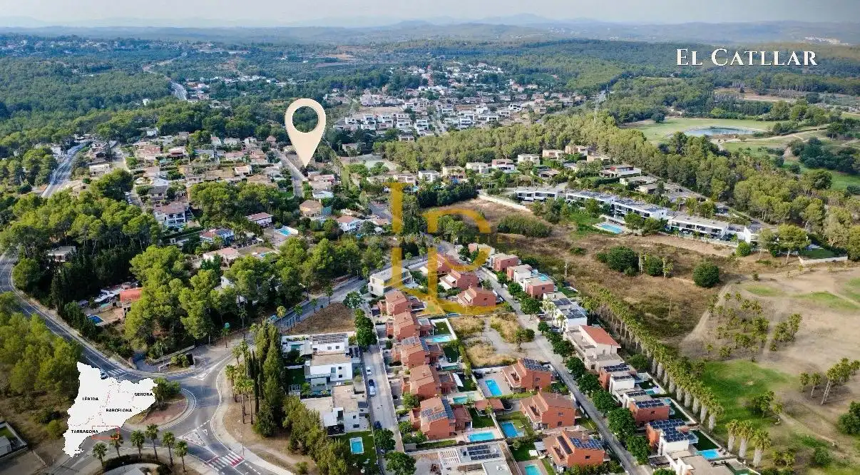 Vista exterior de Casa o xalet en venda en El Catllar  amb Calefacció, Jardí privat i Terrassa