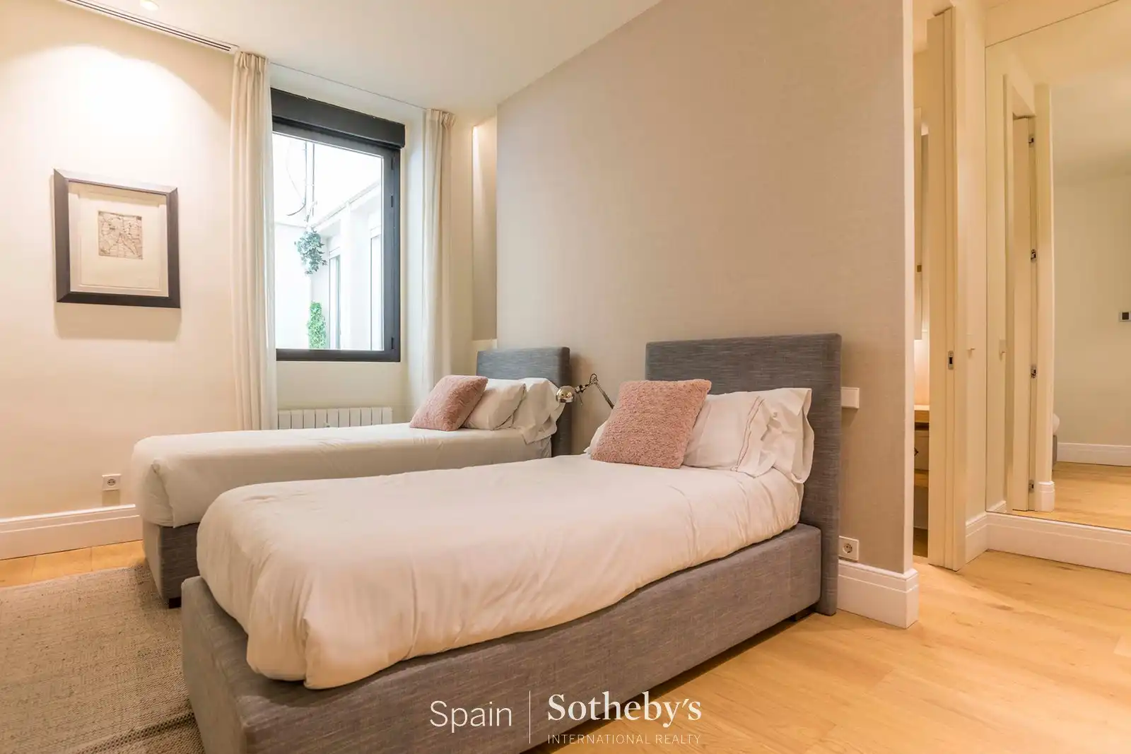Habitación de Apartamento en venta en Madrid con Aire acondicionado, Calefacción y Terraza
