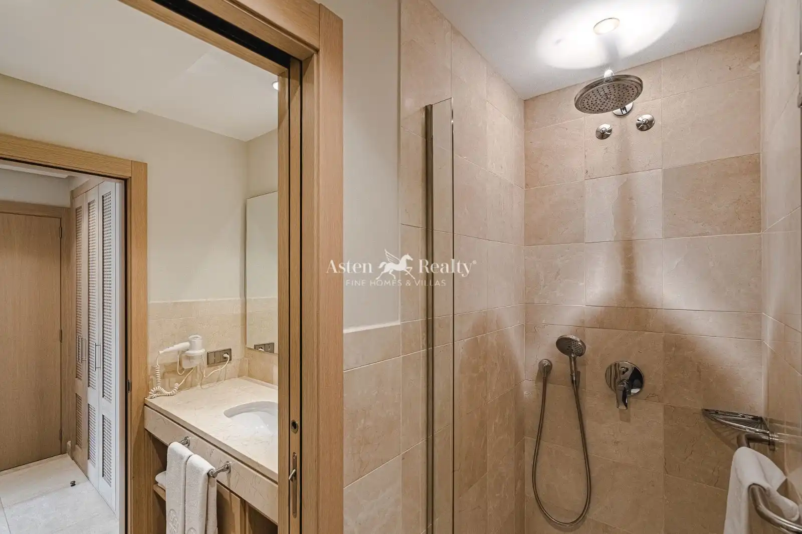 Baño de Apartamento en venta en Guía de Isora con Aire acondicionado, Terraza y Trastero