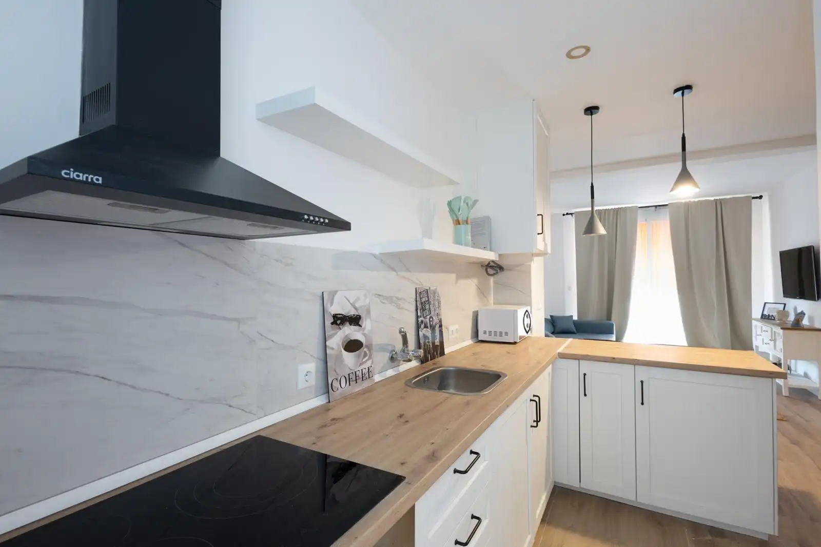 Kitchen of Apartments for rent in Algeciras  with Private garden, Terrace and Furnished
