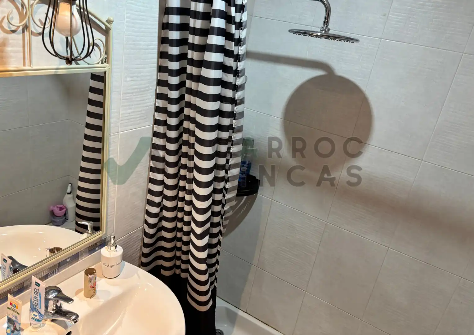 Baño de Piso en venta en Sant Joan de les Abadesses con Calefacción, Amueblado y Horno