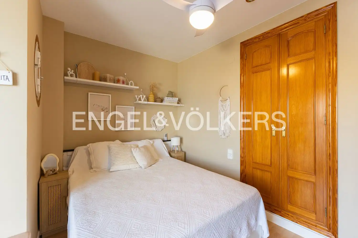 Habitación de Ático de alquiler en Cullera con Aire acondicionado, Calefacción y Parquet