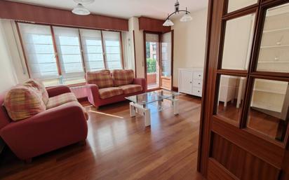 Living room of Flat for sale in Etxebarri  with Heating, Terrace and Storage room