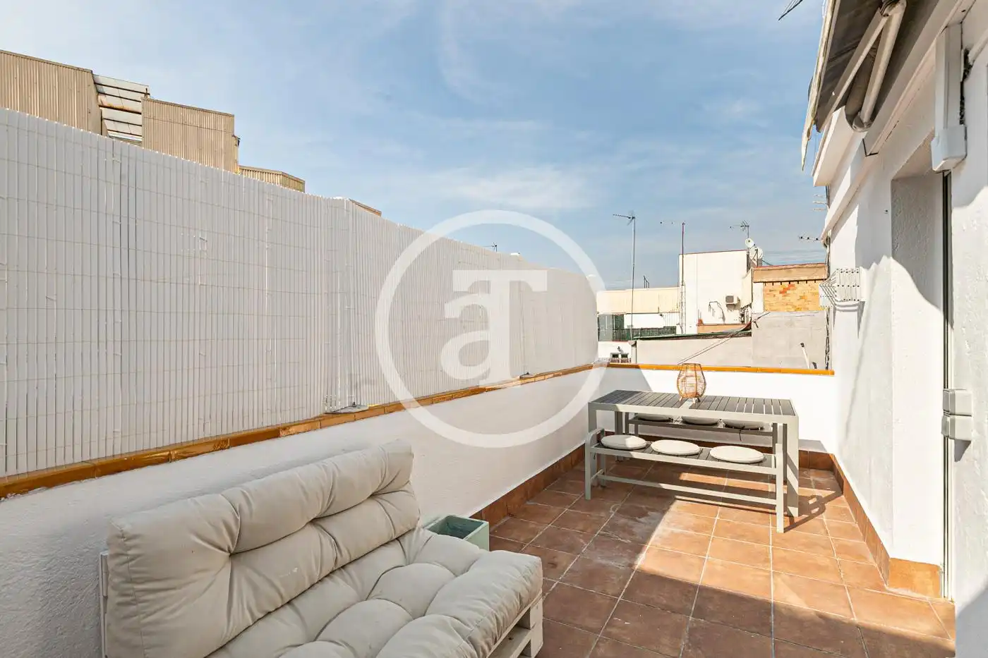 Terraza de Piso de alquiler en  Barcelona Capital con Aire acondicionado, Calefacción y Amueblado