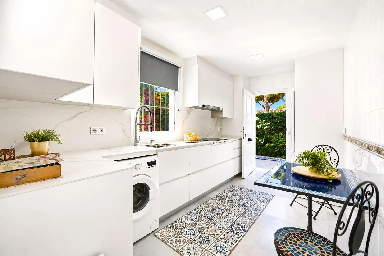 Kitchen of Houses for sale in Chiclana de la Frontera  with Heating, Private garden and Terrace