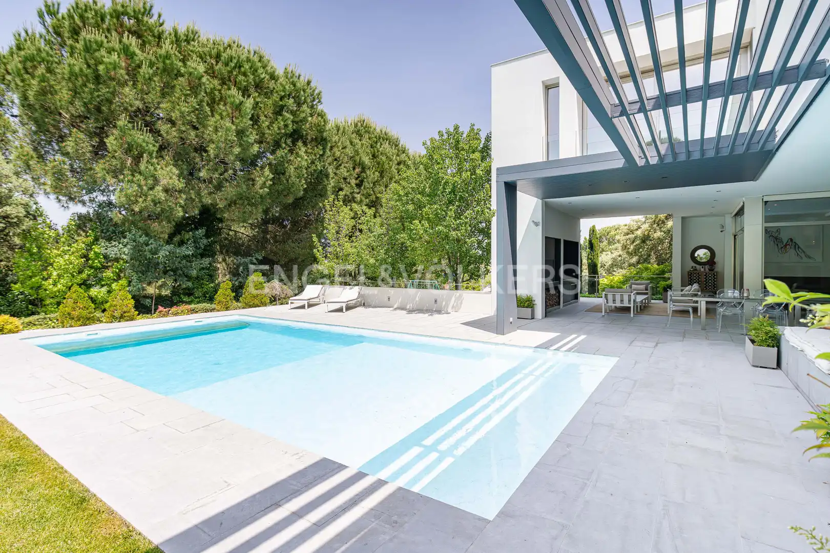 Piscina de Casa o chalet en venta en Boadilla del Monte con Aire acondicionado, Calefacción y Jardín privado