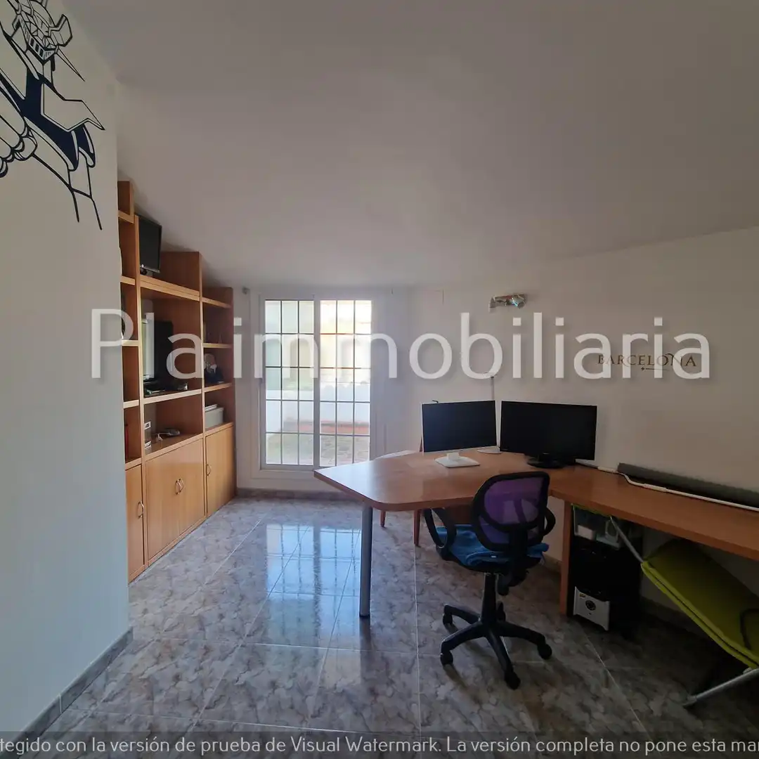 Dúplex en venta en Sant Boi de Llobregat con Terraza, Amueblado y Horno