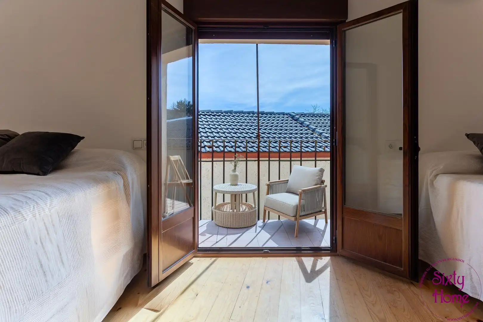 Balcony of Houses for sale in Jaca  with Parquet flooring and Balcony