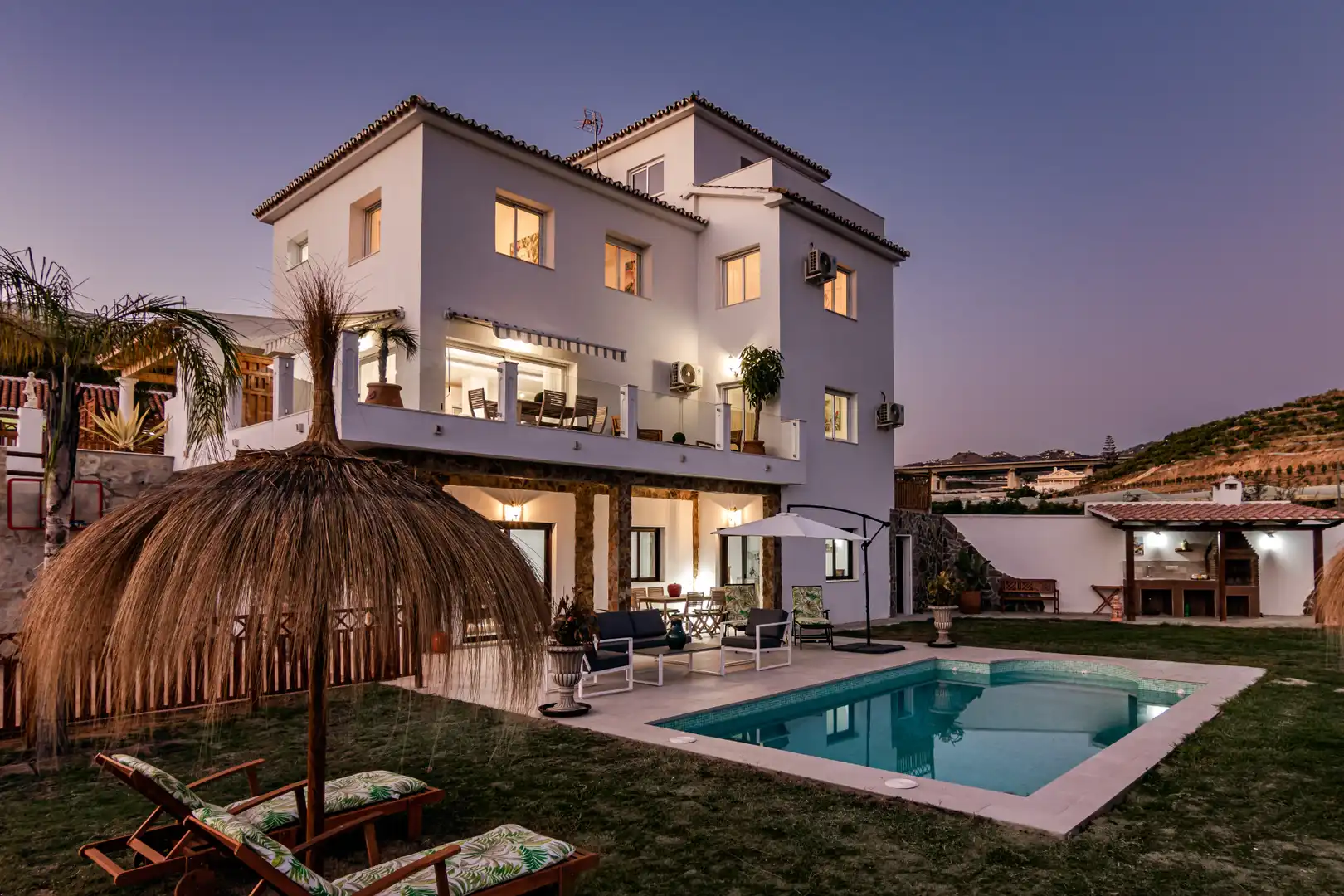 Jardí de Casa o xalet en venda en Vélez-Málaga amb Aire condicionat, Jardí privat i Terrassa