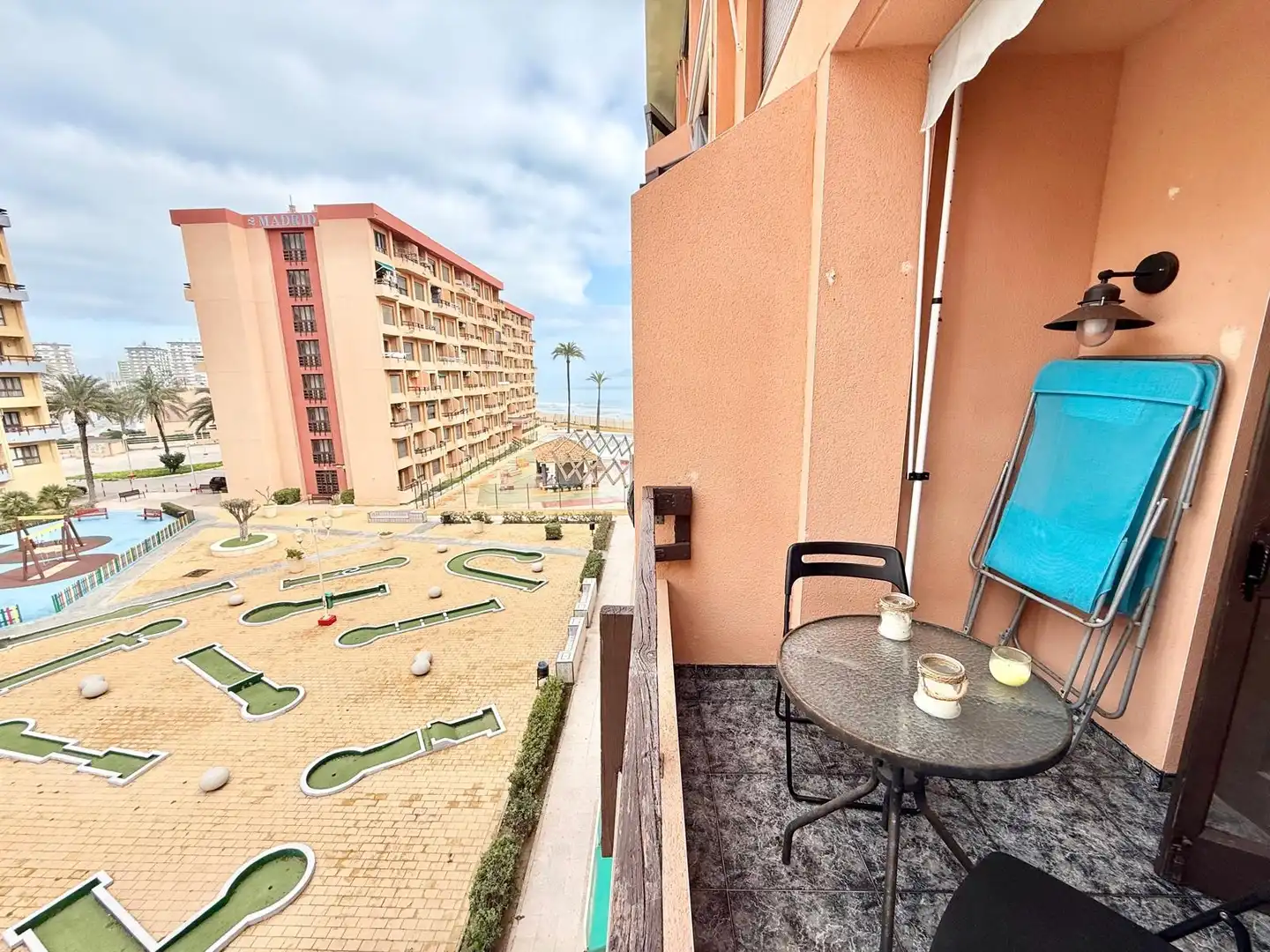 Terrassa de Apartament de lloguer en La Manga del Mar Menor amb Aire condicionat, Calefacció i Piscina