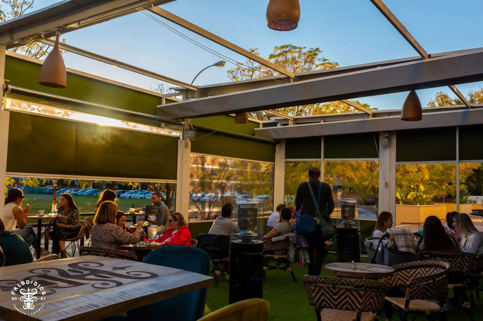 Terrasse von Geschaftsraum zur ubertragung in Sevilla mit Klimaanlage, Heizung und Terrasse