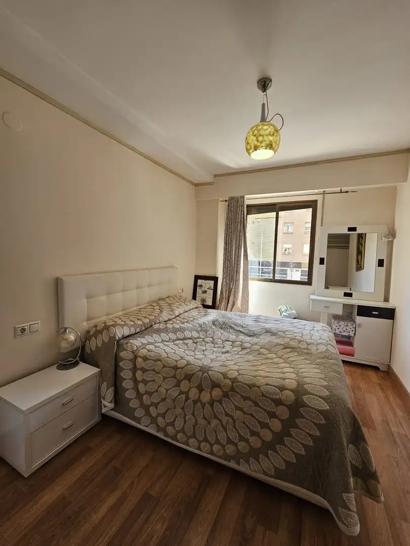 Habitación de Piso en venta en Valencia con Aire acondicionado, Terraza y Amueblado