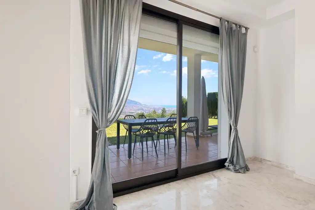 Terraza de Planta baja en venta en Ojén con Aire acondicionado, Jardín privado y Terraza