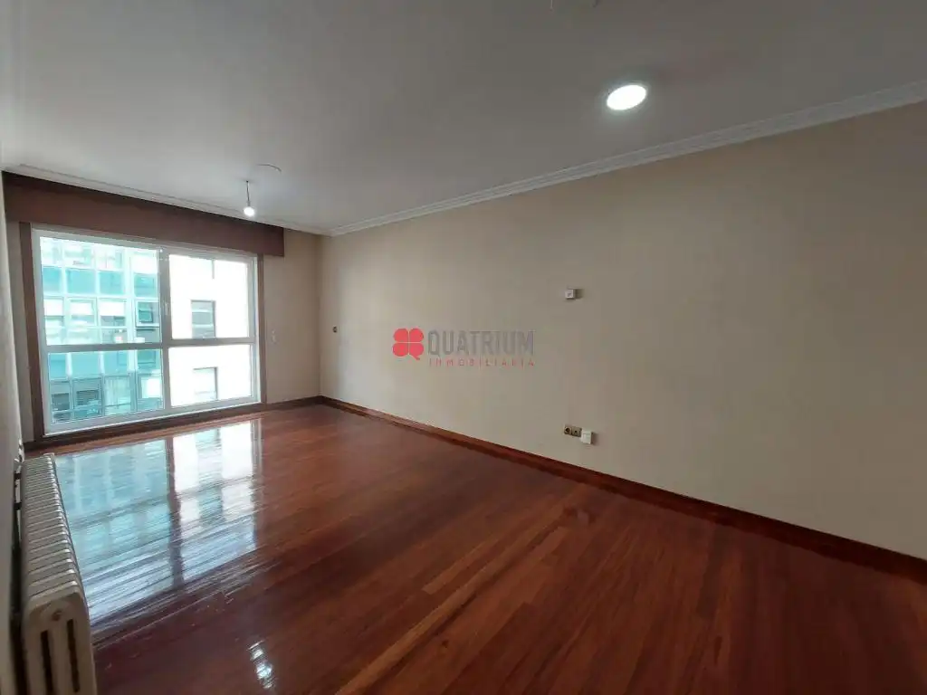 Schlafzimmer von Wohnung zur Miete in Castiñeiriño - Cruceiro de Sar