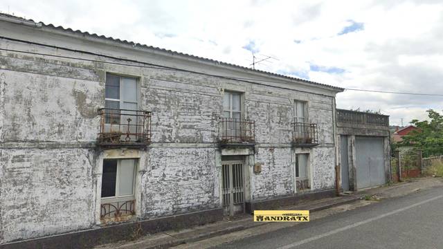 Casa-chalet en Venta en Pontedeume