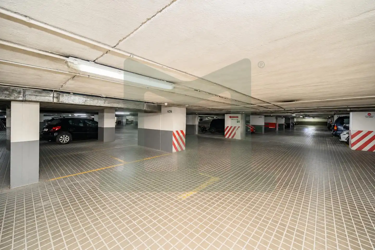 Parkplatz von Wohnung zur Miete in Madrid mit Klimaanlage, Heizung und Terrasse