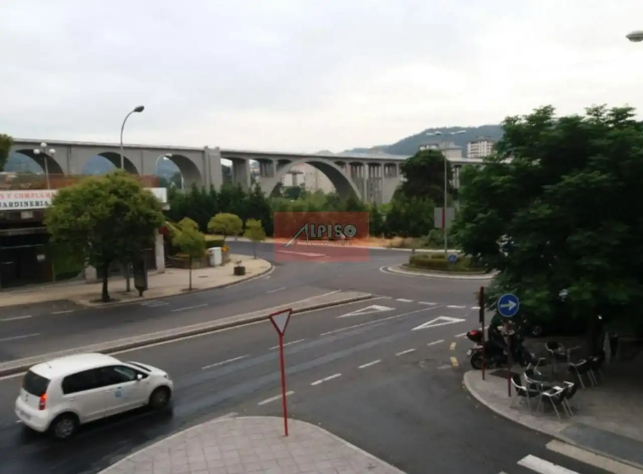 Bureau avec ascenseur à louer à A Ponte, imagen 17