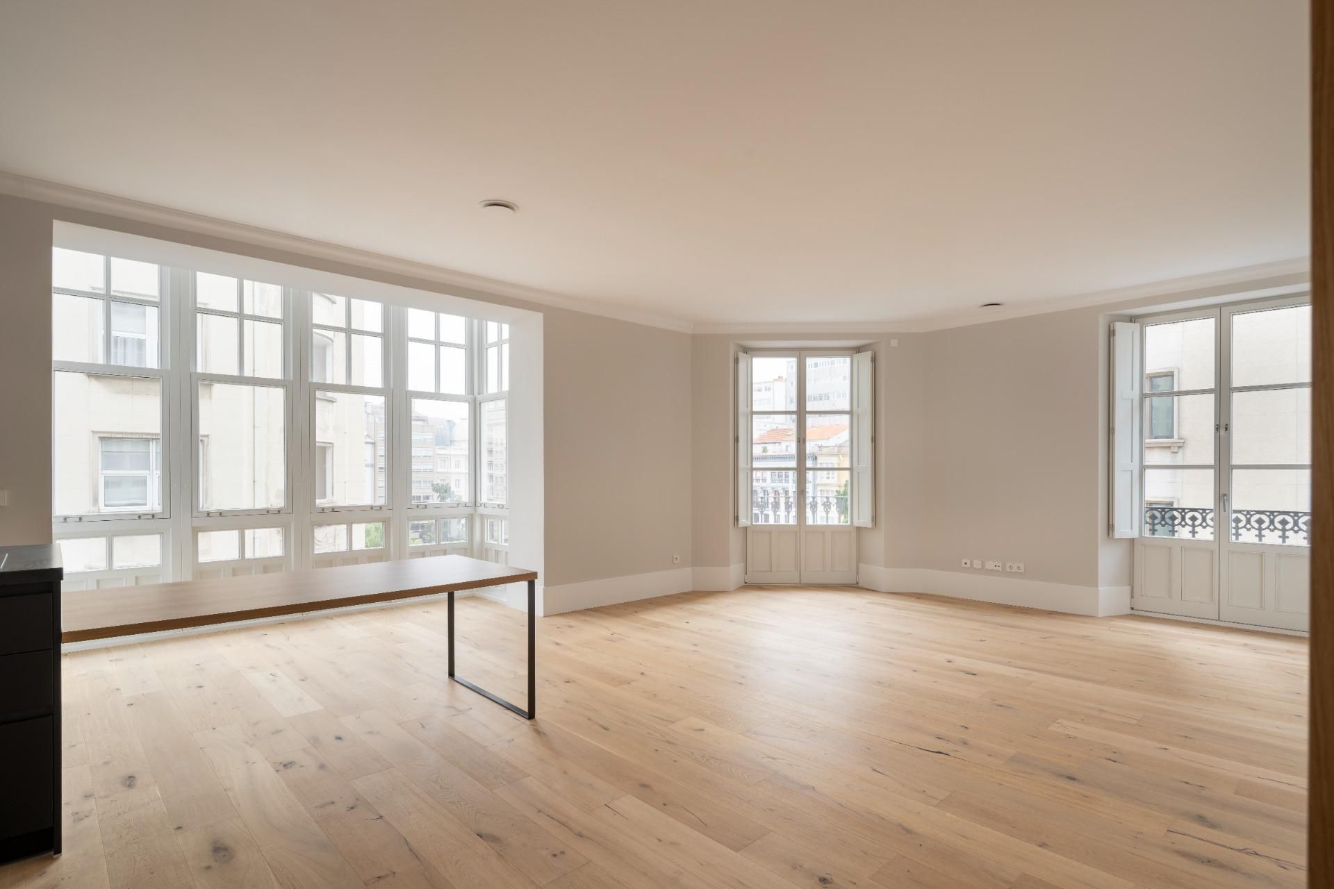 Living room of Flat for sale in A Coruña Capital   with Heating, Parquet flooring and Balcony