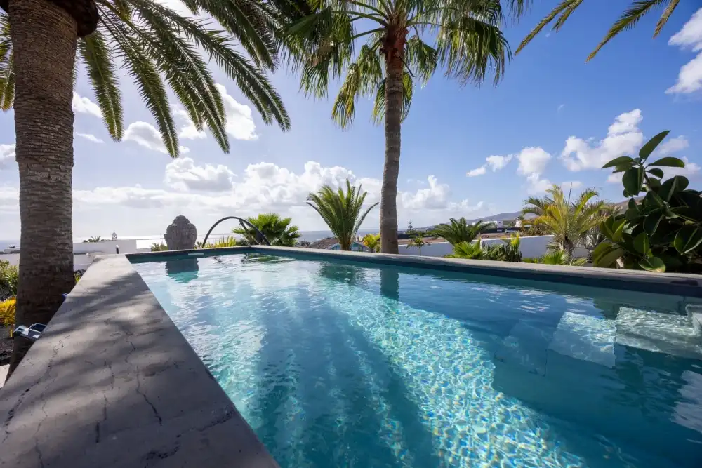 Piscina de Casa o xalet en venda en Yaiza
