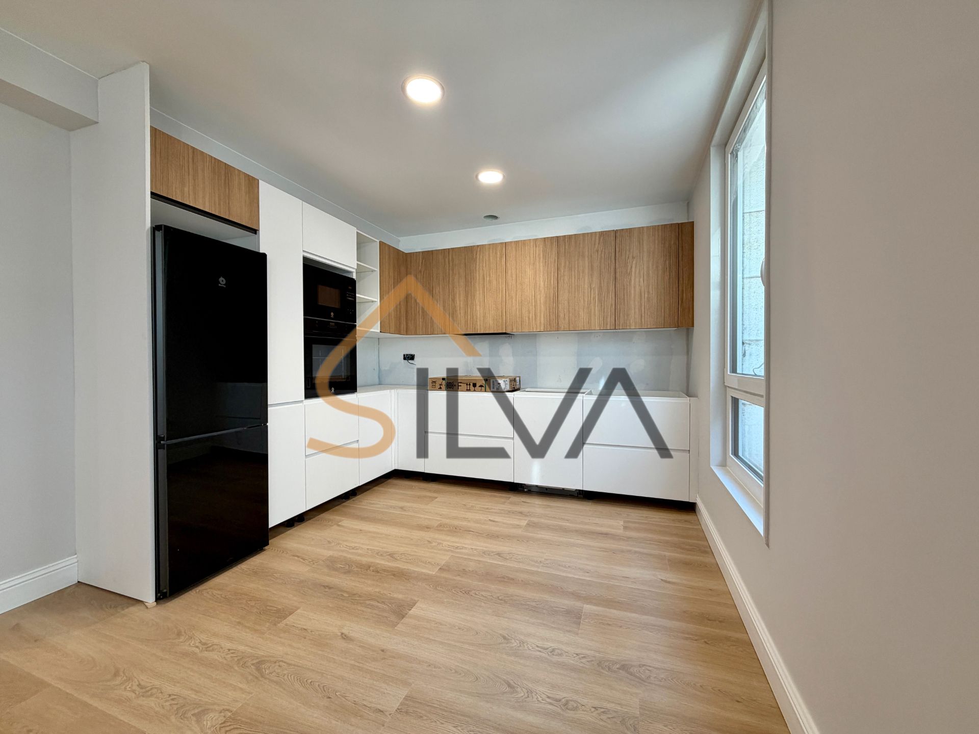 Cocina de Piso en venta en Lugo Capital con Calefacción, Horno y Microondas