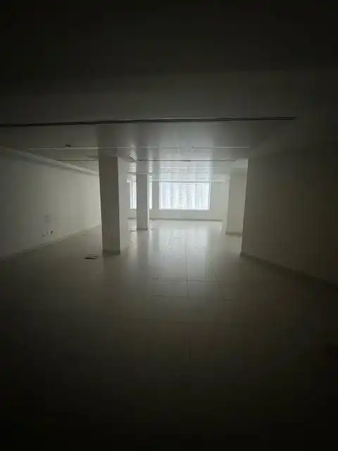 Commercial properties for rent in Calle Nuestra Señora de la Almudena, Vírgenes